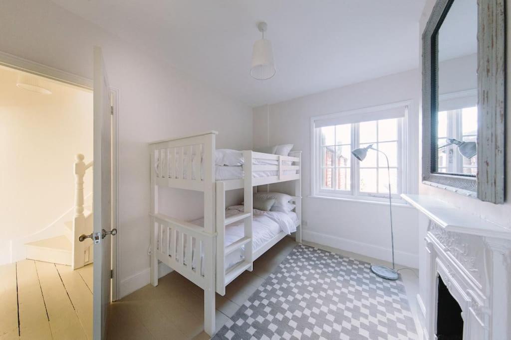Beautiful House, Cirencester Centre, Parking Eksteriør bilde